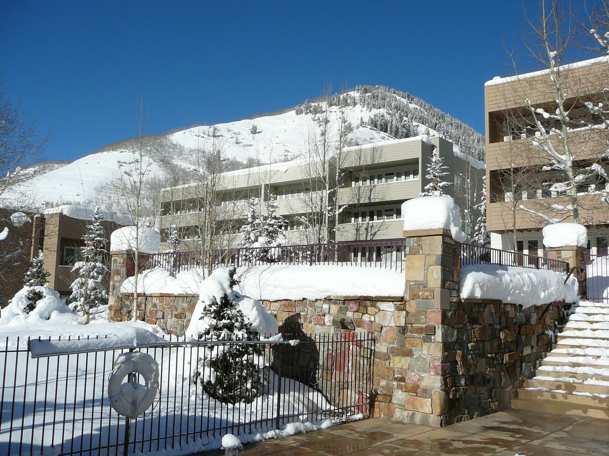 Sun Vail Aparthotel Exteriör bild
